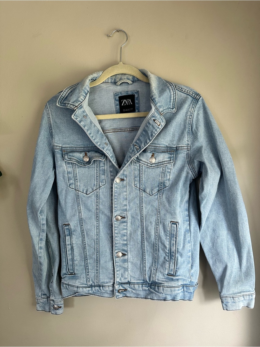 Zara Light Wash Denim Jacket - Pale Blue classic jean jacket with silver buttons